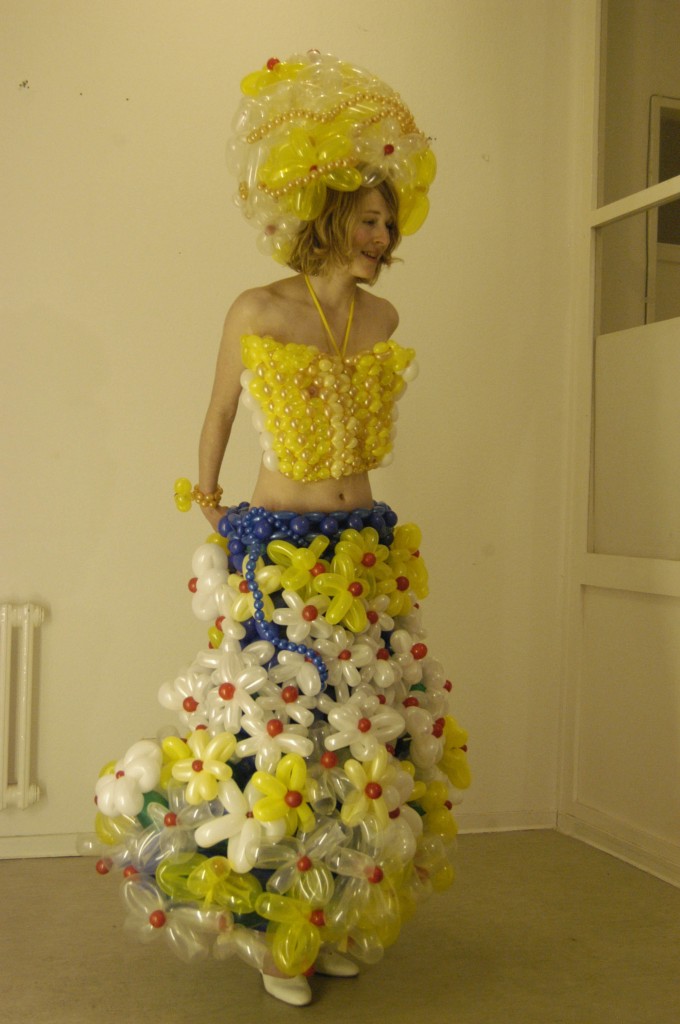 Balloon Art - Fashion Dress Balloonwear