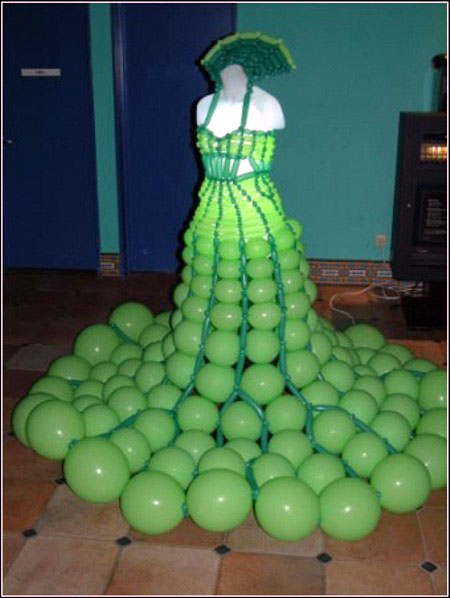 Balloon Art - Green Princess - Dress Made Of Balloons