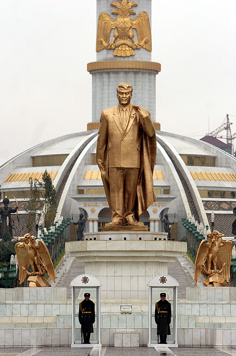 Turkmenistan Golden Niyazov Statue 2