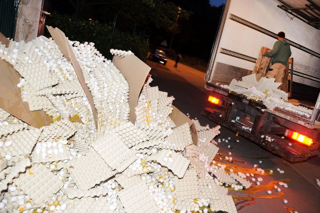 French Farmers Smash 20000 Eggs Protest - Truckload of Eggs