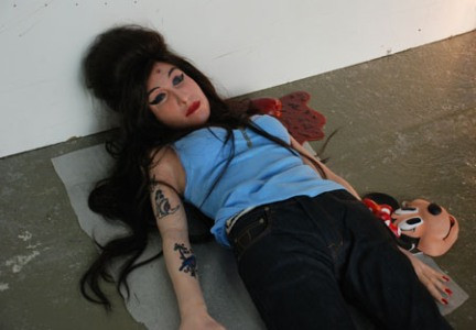 Amy Winehouse - Illuminati - 27 Club - Murder- Photo shoot Mickey Mouse#